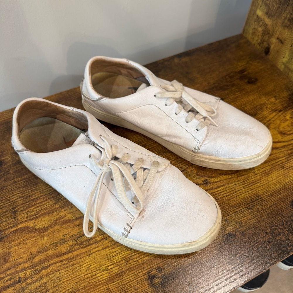 Olukai Pehuea Leather Sneaker